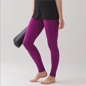 Lululemon wunder under tights. Hi rise 8 magenta
